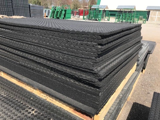 How to cut thick rubber mats