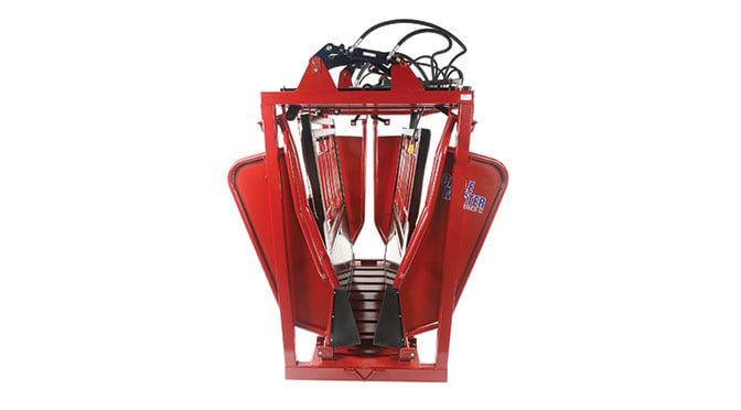 CattleMaster Series 12 Hydraulic Cattle Squeeze Chute — alternate view 3