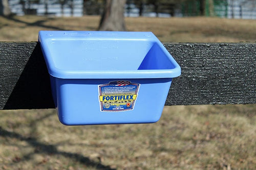 5 Quart Small Hanging Feeder for Horses & Livestock