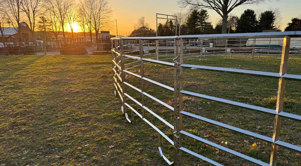 50' Cashmans CS Stainless Steel Horse Round Pen, 13 Panels & Walk-Thru