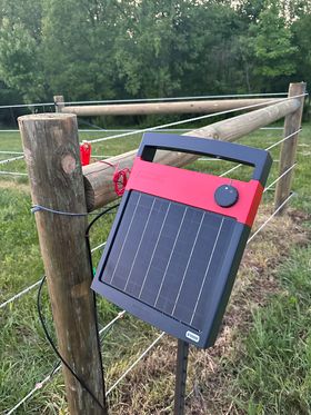 Solar Electric Fence Charger, 0.15 or 1 Joule — alternate view 2