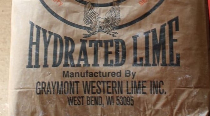 Hydrated Lime Stall Odor & Moisture Eliminator