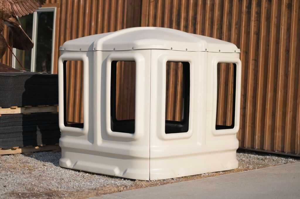 Cashmans All Weather Hay Feeder Cashmans