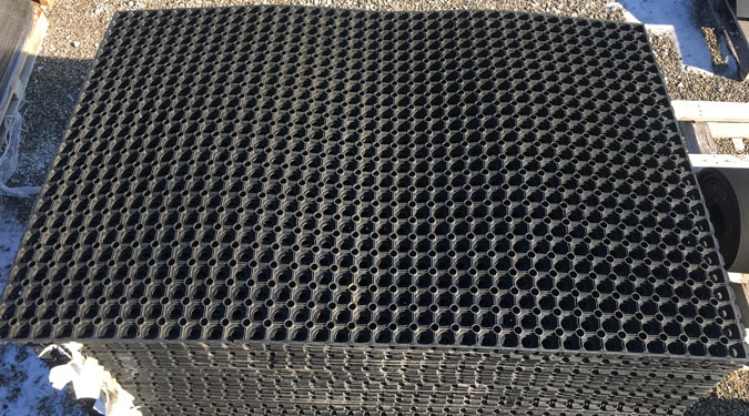 Wash Mats Straight Edge Mats with Holes 3′ x 5' x 7/8″