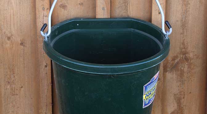 Fortiflex 6 Gallon Premium Flat Back Bucket