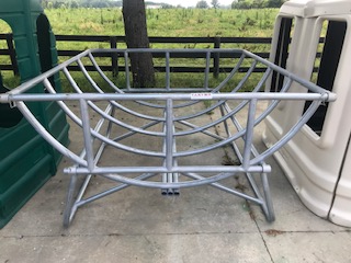 For Horses Priefert Economy Round Bale Feeder With Sheeted