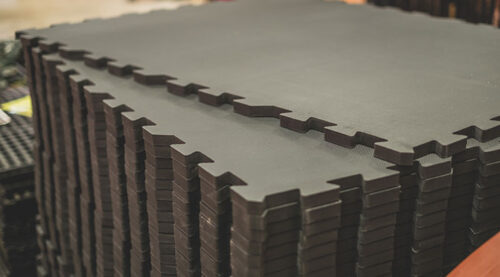 Portable Light Weight Show Mats 3' x 4' x 7/8"