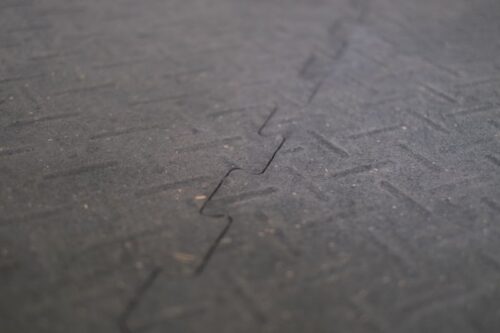 Diamond Interlocking Rubber Floor Mats 4' x 6' x 3/4" - Image 2